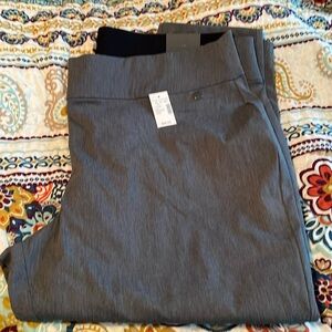 Maurice’s grey crop pants